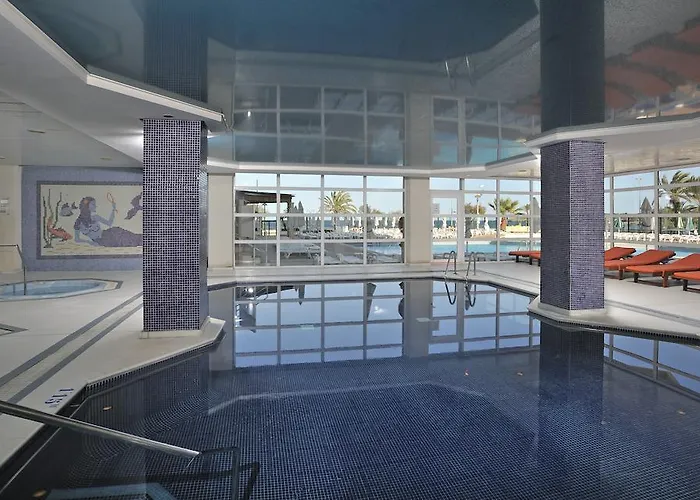 Готель Sumba- Borneo 4*